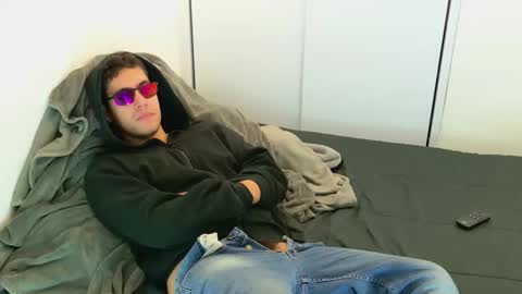 Snapshot of camara110 chatting on October 26, 4:25 am camara110 online show from October 26, 4:25 am