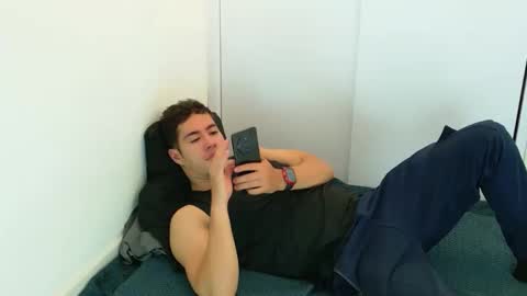 Snapshot of camara110 chatting on October 30, 12:46 am camara110 online show from October 30, 12:46 am