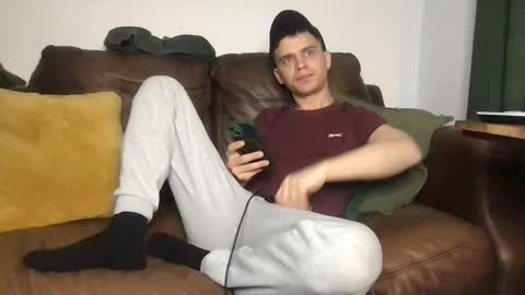 CamDoAttitude online show from April 28, 8:46 pm