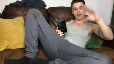 CamDoAttitude online show from April 29, 9:32 pm