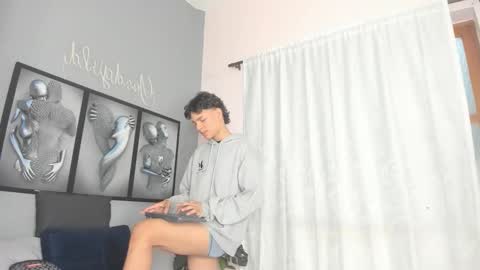 Camillo Virgil online show from February 7, 12:01 pm