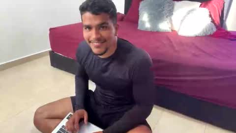 Snapshot of camilo_contre21 chatting on October 4, 9:52 pm camilo_contre21 online show from October 4, 9:52 pm