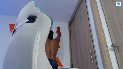 camilo_contre21 online show from April 22, 9:41 pm