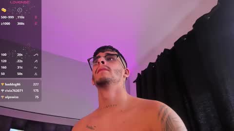 Snapshot of camilo_ospina_ chatting on February 23, 12:00 pm INDEPENDENT MODEL online show from February 23, 12:00 pm