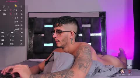 Snapshot of camilo_ospina_ chatting on February 23, 1:53 am INDEPENDENT MODEL online show from February 23, 1:53 am