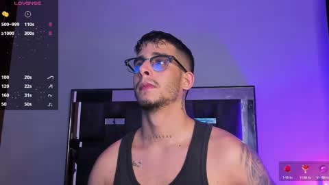 Snapshot of camilo_ospina_ chatting on March 11, 11:59 pm INDEPENDENT MODEL online show from March 11, 11:59 pm