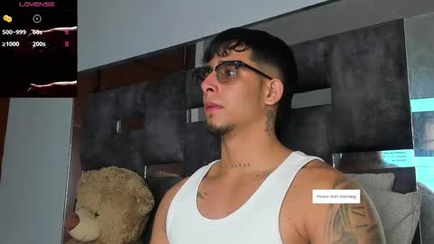 Snapshot of camilo_ospina_ chatting on September 10, 3:49 am INDEPENDENT MODEL online show from September 10, 3:49 am