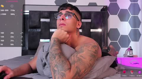 Snapshot of camilo_ospina_ chatting on February 2, 3:07 pm INDEPENDENT MODEL online show from February 2, 3:07 pm