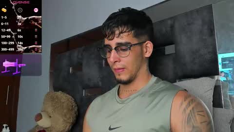 Snapshot of camilo_ospina_ chatting on September 12, 6:02 am INDEPENDENT MODEL online show from September 12, 6:02 am