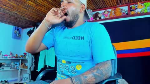 Snapshot of camilo_tijeras chatting on October 11, 6:34 pm CAMILO online show from October 11, 6:34 pm