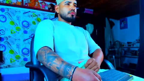 Snapshot of camilo_tijeras chatting on September 28, 6:44 am CAMILO online show from September 28, 6:44 am