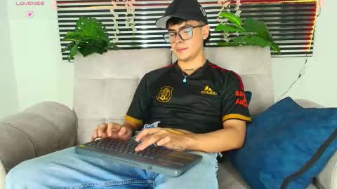 CAMILO online show from December 22, 9:12 pm