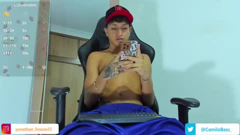 Snapshot of camilobass_ chatting on January 7, 7:59 pm Camilo Bass online show from January 7, 7:59 pm