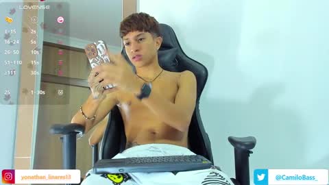 Snapshot of camilobass_ chatting on January 12, 1:11 am Camilo Bass online show from January 12, 1:11 am