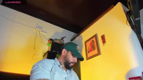 Snapshot of camilomayer chatting on September 13, 12:28 pm Camilo online show from September 13, 12:28 pm