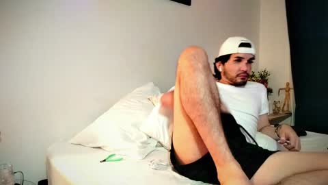 Snapshot of camilosaennz chatting on January 21, 6:34 am camilo online show from January 21, 6:34 am