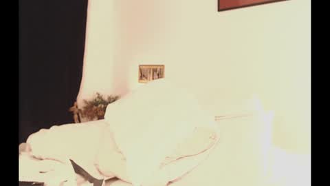 Snapshot of camilosaennz chatting on January 10, 3:39 am camilo online show from January 10, 3:39 am