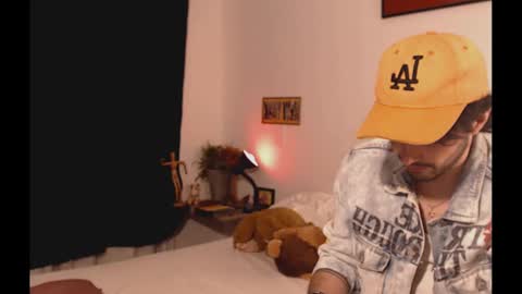 Snapshot of camilosaennz chatting on January 8, 5:05 am camilo online show from January 8, 5:05 am