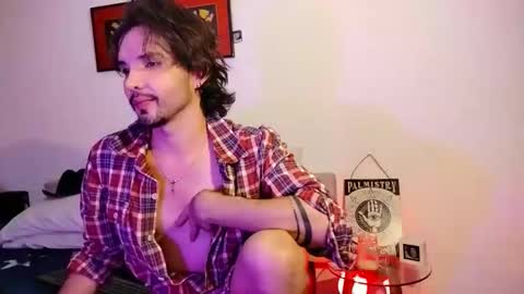 Snapshot of camilosaennz chatting on October 31, 2:02 am camilo online show from October 31, 2:02 am