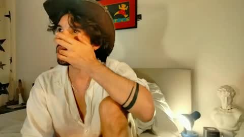 Snapshot of camilosaennz chatting on October 17, 6:28 am camilo online show from October 17, 6:28 am