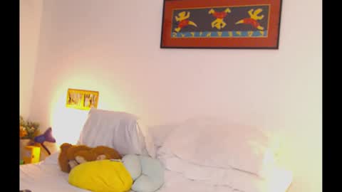 Snapshot of camilosaennz chatting on January 12, 1:32 am camilo online show from January 12, 1:32 am