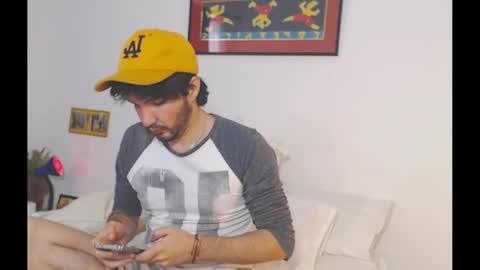 Snapshot of camilosaennz chatting on January 1, 5:33 pm camilo online show from January 1, 5:33 pm