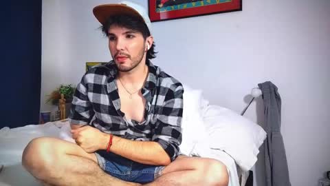Snapshot of camilosaennz chatting on February 10, 10:09 pm camilo online show from February 10, 10:09 pm