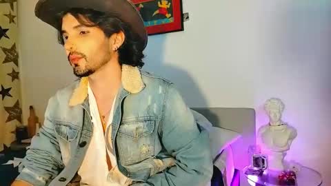 Snapshot of camilosaennz chatting on October 29, 4:59 am camilo online show from October 29, 4:59 am