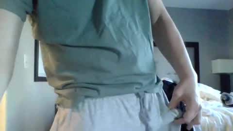 Snapshot of cammyman6900 chatting on January 28, 10:23 pm cammyman6900 online show from January 28, 10:23 pm