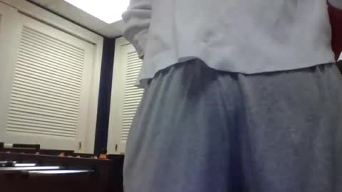 Snapshot of cammyman6900 chatting on February 25, 3:05 pm cammyman6900 online show from February 25, 3:05 pm