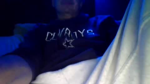 Snapshot of cammyman6900 chatting on January 13, 4:18 am cammyman6900 online show from January 13, 4:18 am