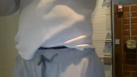 Snapshot of cammyman6900 chatting on January 14, 3:04 pm cammyman6900 online show from January 14, 3:04 pm