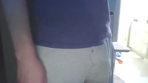 Snapshot of cammyman6900 chatting on October 1, 3:43 am cammyman6900 online show from October 1, 3:43 am