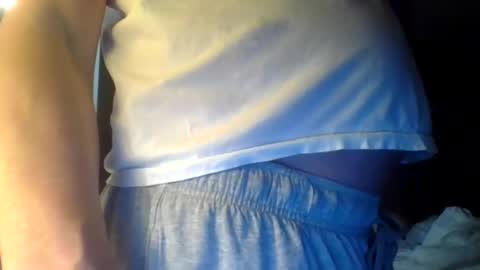 Snapshot of cammyman6900 chatting on January 29, 11:14 pm cammyman6900 online show from January 29, 11:14 pm