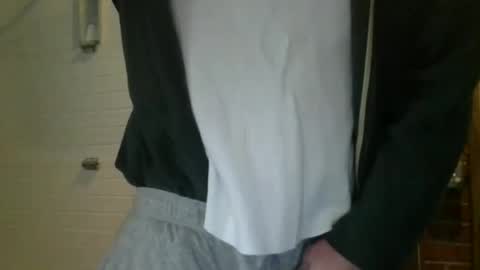 Snapshot of cammyman6900 chatting on January 22, 3:51 pm cammyman6900 online show from January 22, 3:51 pm