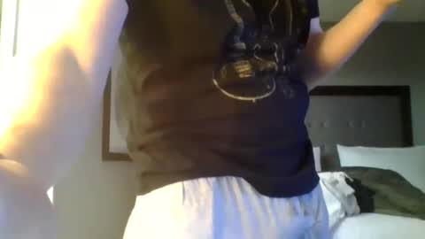 Snapshot of cammyman6900 chatting on January 16, 11:27 pm cammyman6900 online show from January 16, 11:27 pm