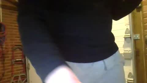 Snapshot of cammyman6900 chatting on January 23, 3:11 pm cammyman6900 online show from January 23, 3:11 pm