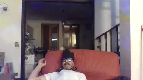 Snapshot of camomilla72 chatting on September 13, 11:00 am Cristian online show from September 13, 11:00 am