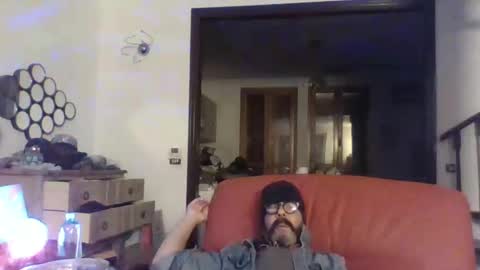 Snapshot of camomilla72 chatting on October 13, 8:42 am Cristian online show from October 13, 8:42 am