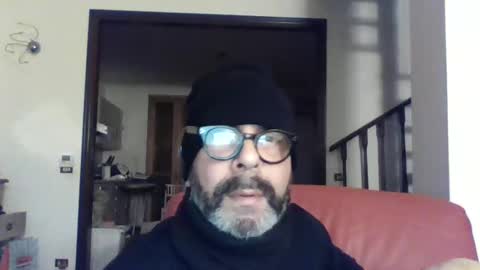 Snapshot of camomilla72 chatting on February 24, 9:43 am Cristian online show from February 24, 9:43 am