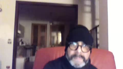 Snapshot of camomilla72 chatting on February 23, 11:04 pm Cristian online show from February 23, 11:04 pm