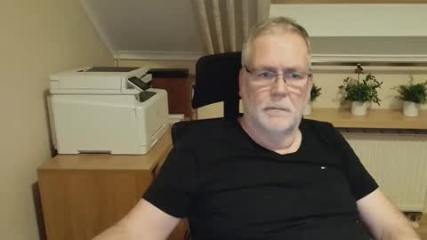 camsubbear online show from April 9, 8:48 pm