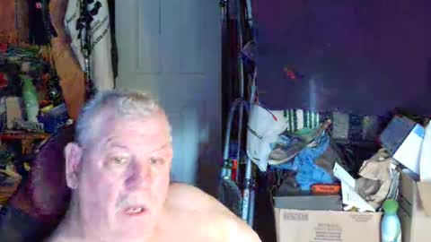 Snapshot of canoelicker69 chatting on September 20, 12:38 pm canoelicker69 online show from September 20, 12:38 pm
