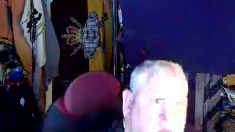 canoelicker69 online show from December 5, 8:49 pm