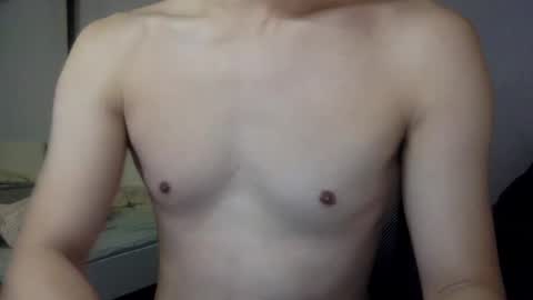Snapshot of caobicao chatting on January 8, 4:12 am contrast moe online show from January 8, 4:12 am