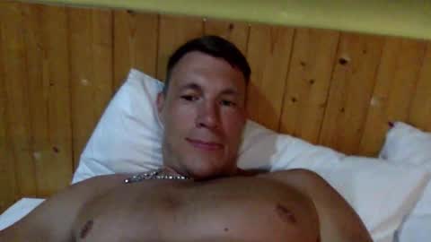 Snapshot of capt_oliver chatting on February 4, 5:34 pm follow my twitter online show from February 4, 5:34 pm