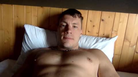 Snapshot of capt_oliver chatting on February 13, 5:05 am follow my twitter online show from February 13, 5:05 am