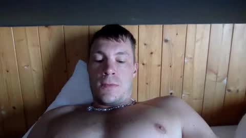 Snapshot of capt_oliver chatting on February 15, 4:25 am follow my twitter online show from February 15, 4:25 am