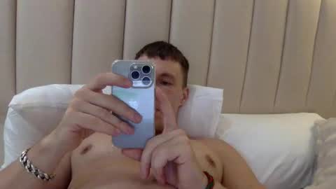 Snapshot of capt_oliver chatting on December 26, 4:47 pm follow my twitter online show from December 26, 4:47 pm