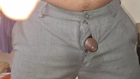 Snapshot of captain_juicyprecum chatting on December 11, 8:49 am captian juicyprecum online show from December 11, 8:49 am